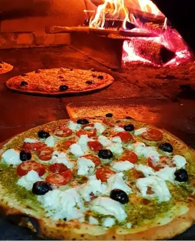 La vritable pizza italienne avec de la mozzarella di buffala Marseille 12me